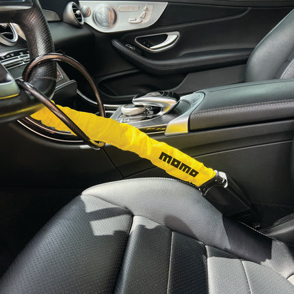 Trabavolante con ajuste cinturon de seguridad MOMO