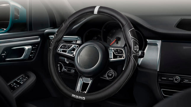 CUBRE VOLANTE NEGRO/BLANCO MOMO